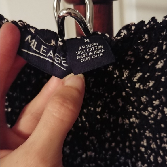 Top - Picture 2 of 2